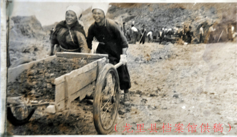 ��ս����ǭ��·���ص���������Ų�����Ů���� 1971����_����.JPG